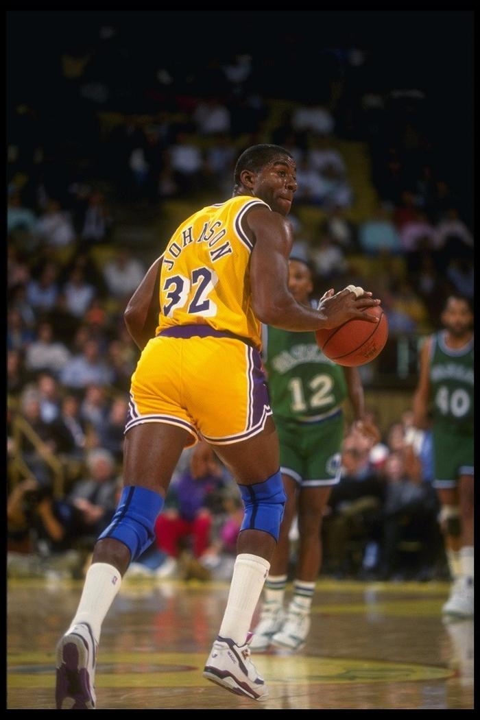 随着多家英 随着多家英