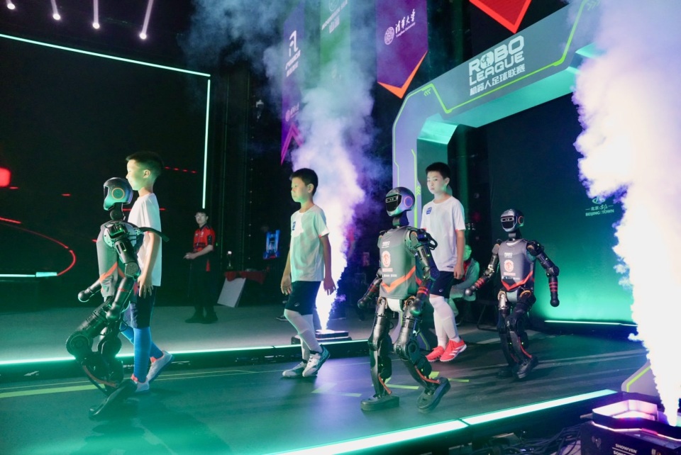 而且出场时 而且出场时