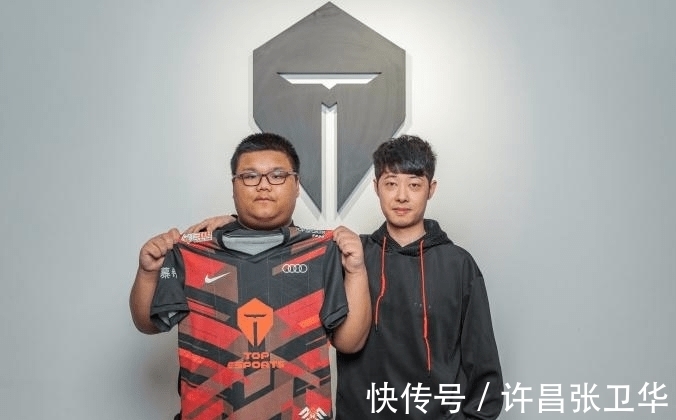 与任意球前 与任意球前